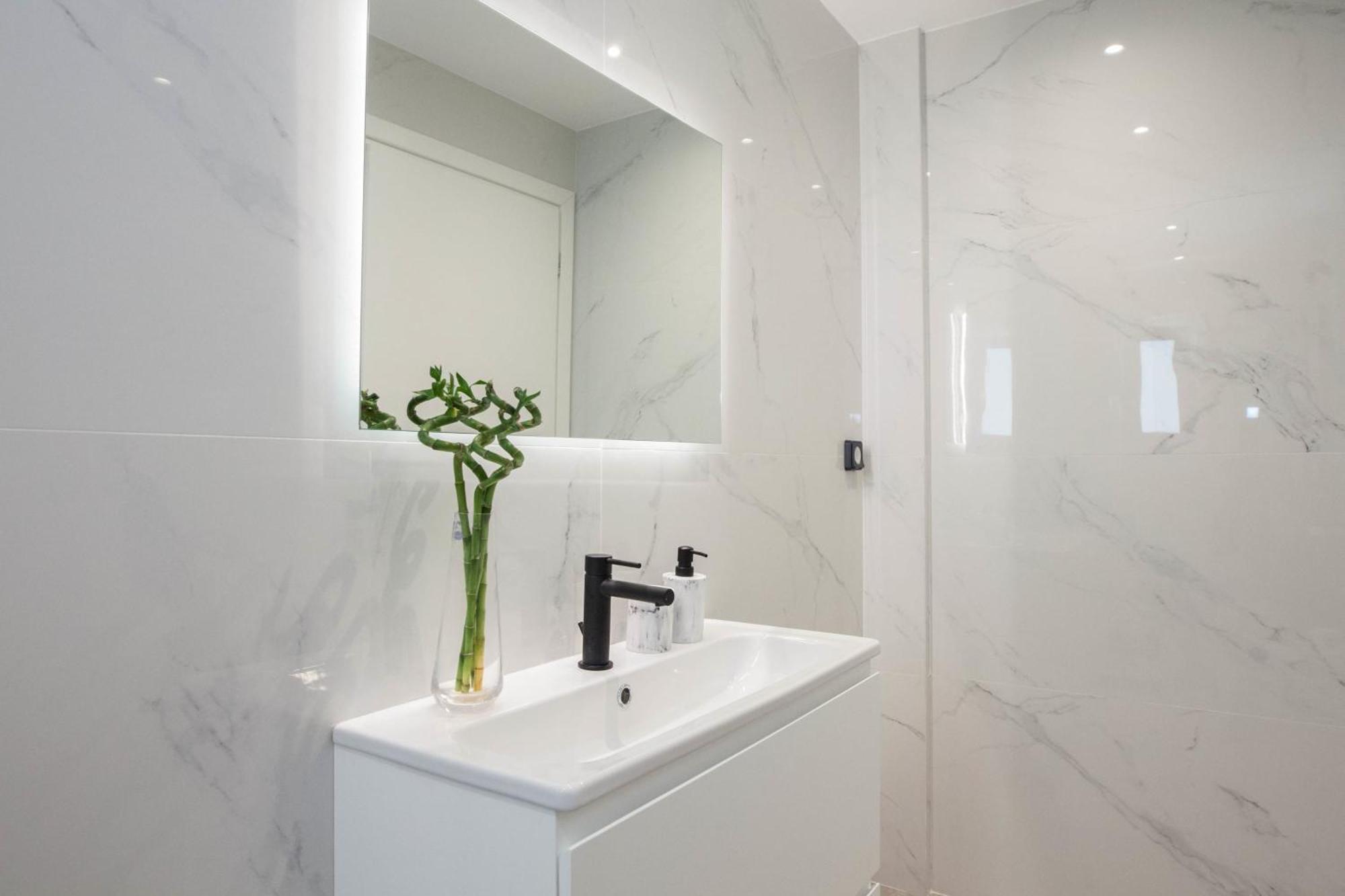 Modern Luxury Riviera Apt With Sea View Apartment *