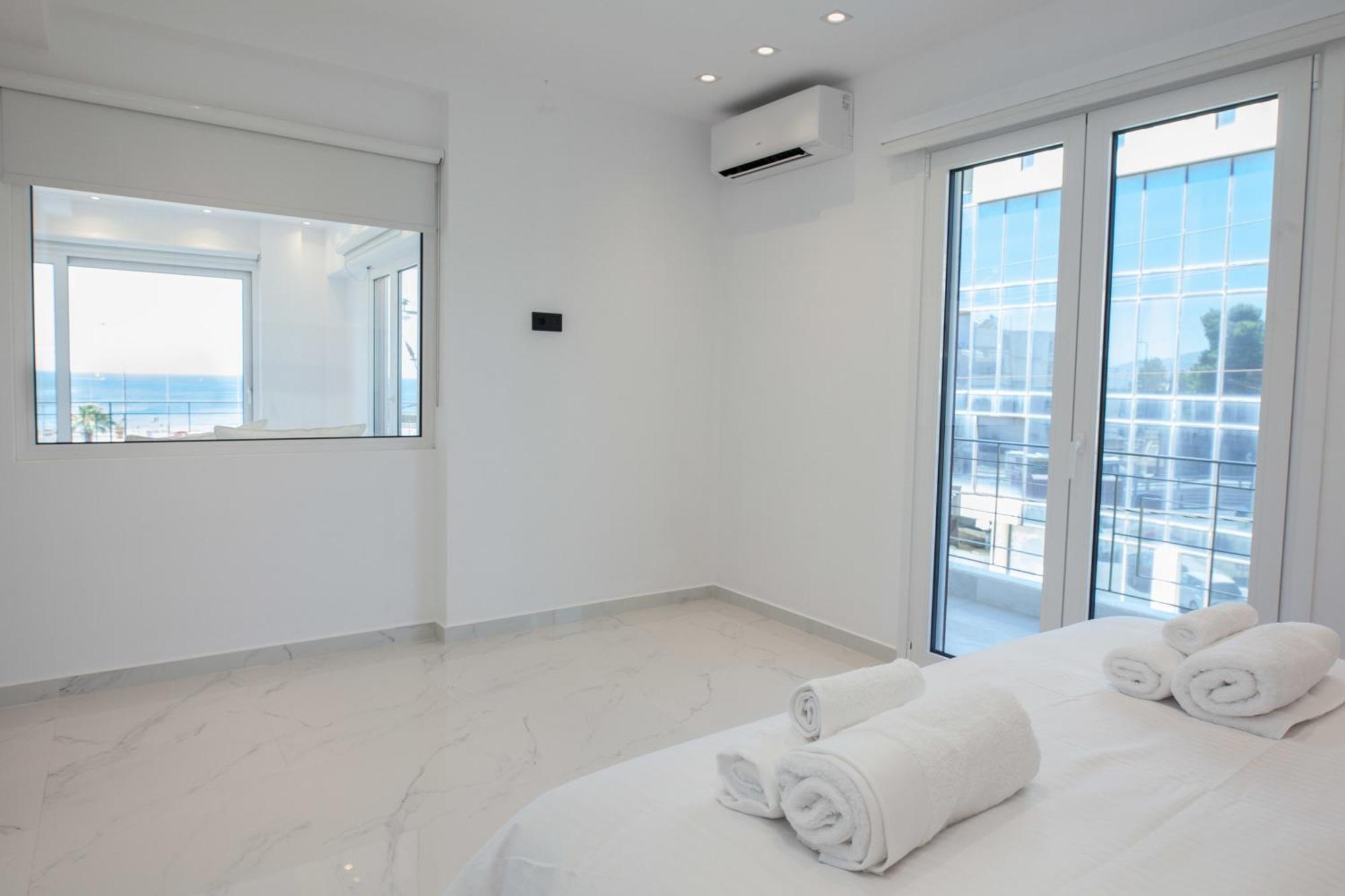 Modern Luxury Riviera Apt With Sea View Apartment